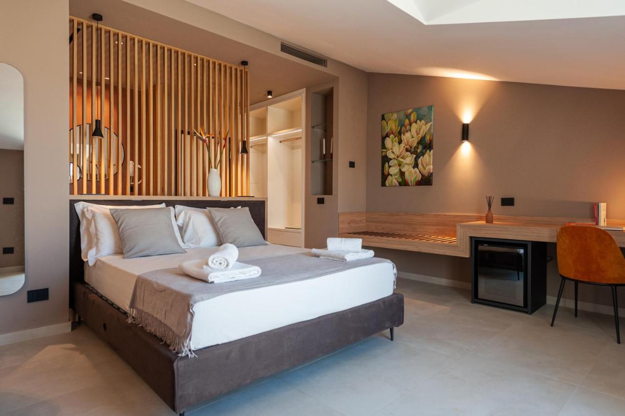 Limen Wellness Hotel & Spa Campofelice Di Roccella Exteriör bild