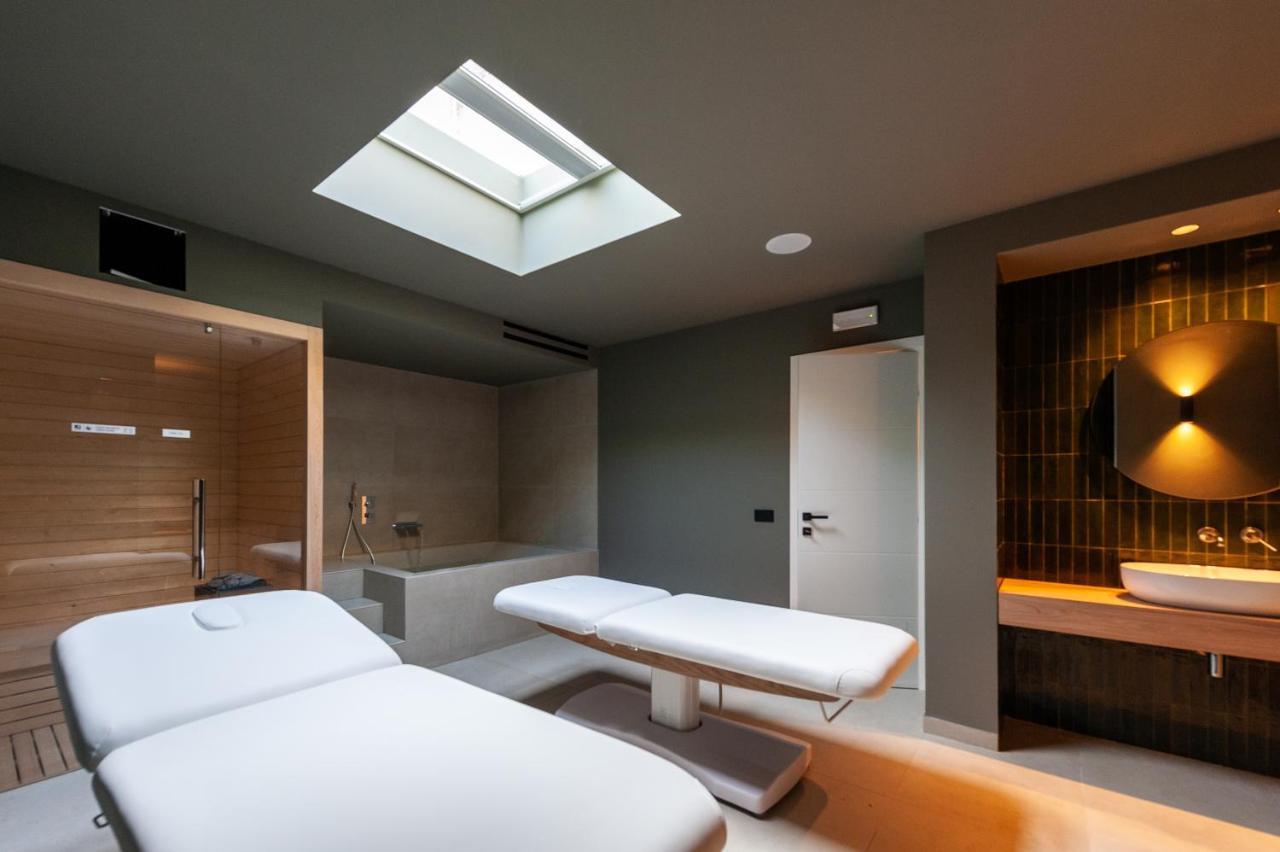 Limen Wellness Hotel & Spa Campofelice Di Roccella Exteriör bild